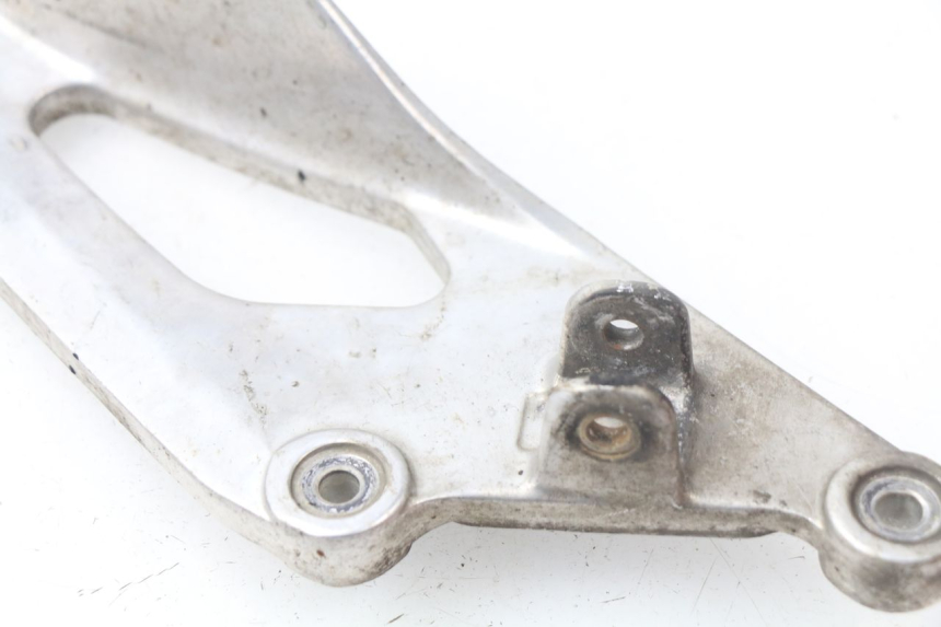 photo de PIASTRA PEDANA ANTERIORE SINISTRA YAMAHA TDM ABS 900 (2002 - 2014)