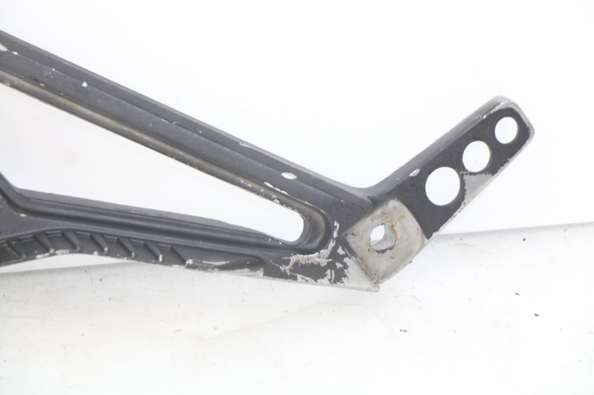 photo de PIASTRA PEDANA ANTERIORE SINISTRA YAMAHA FJ 3CX 1200 (1986 - 1996)