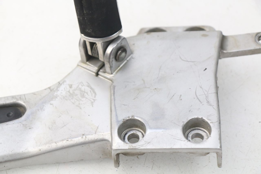 photo de PIASTRA PEDANA ANTERIORE SINISTRA YAMAHA FJR ABS 1300 (2006 - 2012)