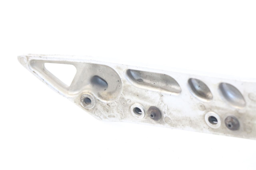 photo de PIASTRA PEDANA ANTERIORE SINISTRA YAMAHA FJR ABS 1300 (2006 - 2012)