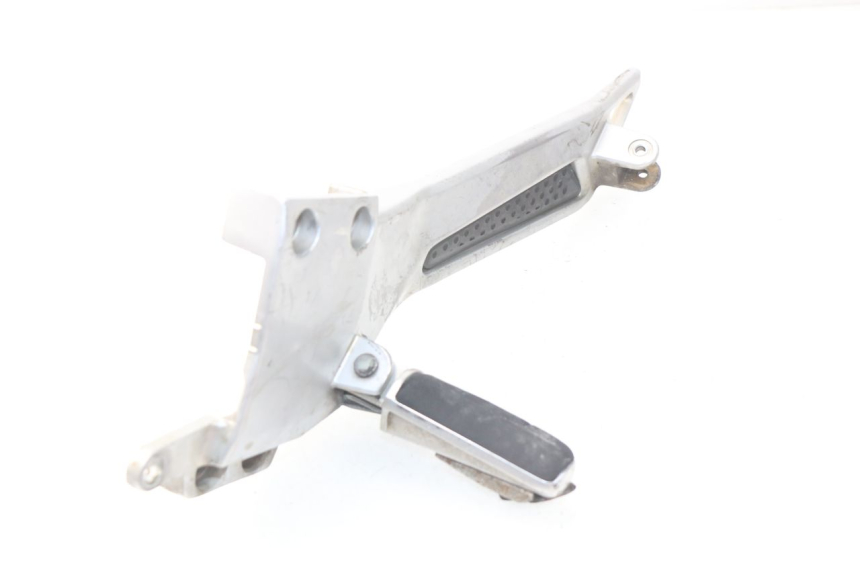 photo de PIASTRA PEDANA ANTERIORE SINISTRA YAMAHA FJR ABS 1300 (2006 - 2012)