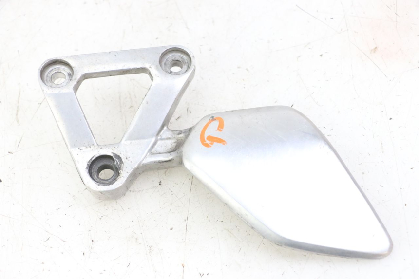 photo de PIASTRA PEDANA ANTERIORE SINISTRA YAMAHA FZS FAZER 600 (2001 - 2003)