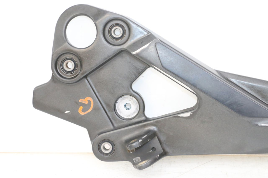 photo de PEDANA ANTERIORE SINISTRA SUPPORTO YAMAHA XJ6 ABS 600 (2008 - 2016)