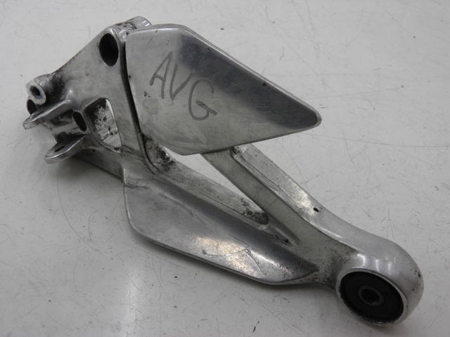 photo de PIASTRA PEDANA ANTERIORE SINISTRA YAMAHA XJS DIVERSION 600 (1997 - 1999)