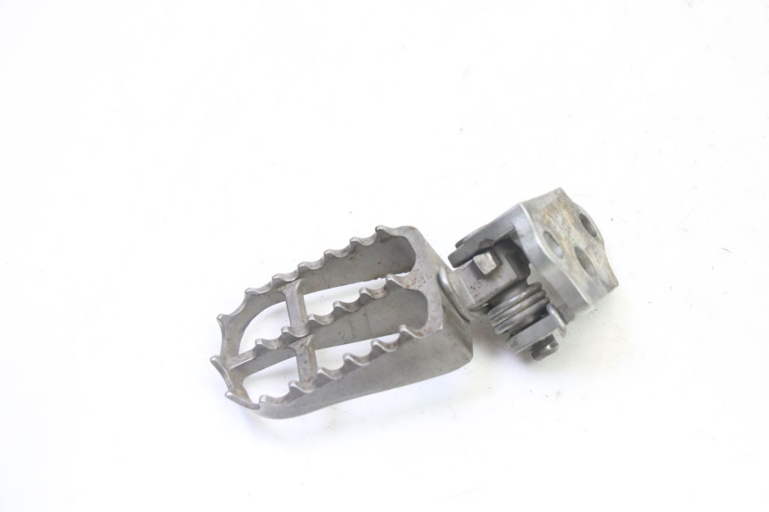 photo de PEDANA ANTERIORE SINISTRA SUPPORTO YAMAHA YZF YZ-F 450 (2014 - 2016)