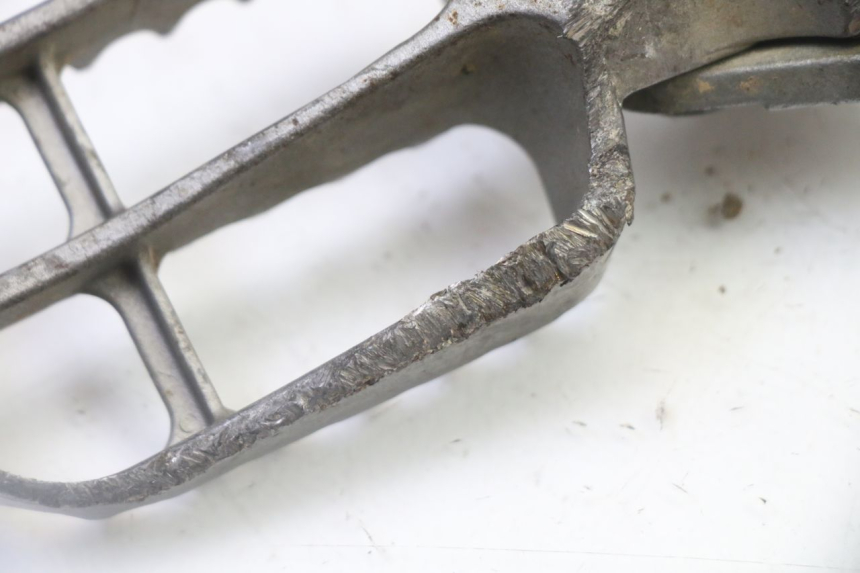 photo de PEDANA ANTERIORE SINISTRA SUPPORTO YAMAHA YZF YZ-F 450 (2014 - 2016)