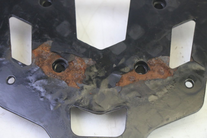 photo de STAFFA ATTACCO PIAGGIO MP3 HPE 350 (2018 - 2020) - Zoom sullo stato d'uso