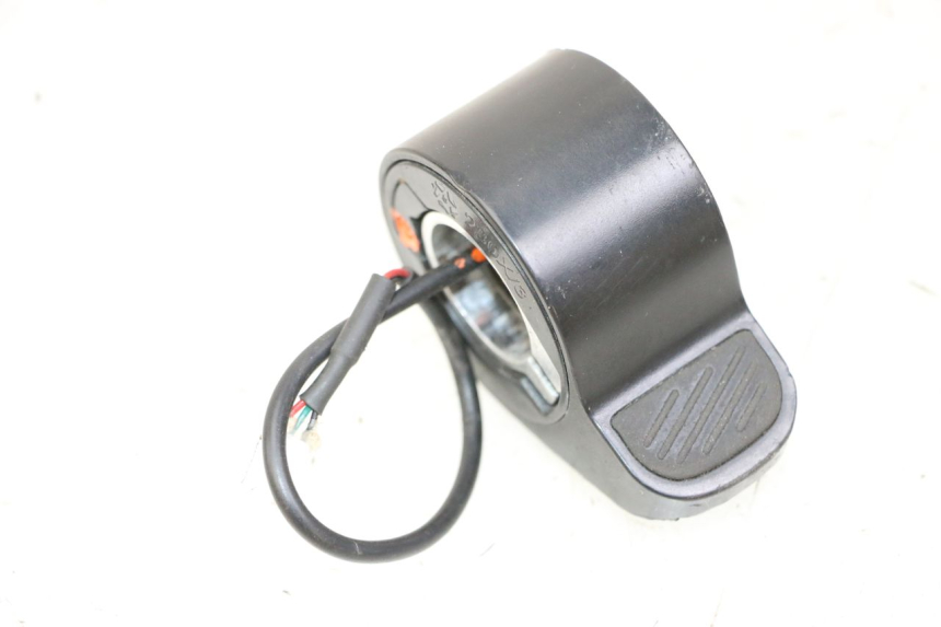 photo de MANIGLIA DELL'ACCELERATORE URBANGLIDE 100XS 1