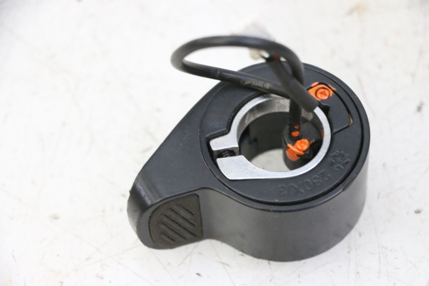 photo de MANIGLIA DELL'ACCELERATORE URBANGLIDE 100XS 1
