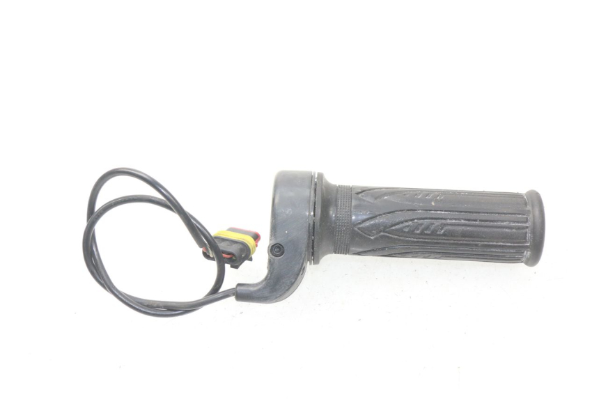 photo de Manopola dell'acceleratore ERIDER CARGO 1 (2009 - 2018)