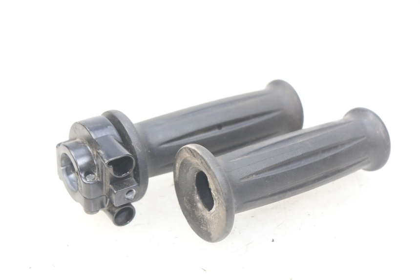 photo de MANOPOLE DELL'ACCELERATORE YAMAHA D'ELIGHT DELIGHT 115 (2013 - 2017)