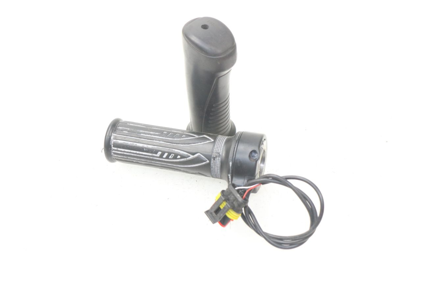 photo de Manopola dell'acceleratore ERIDER CARGO 1 (2009 - 2018)