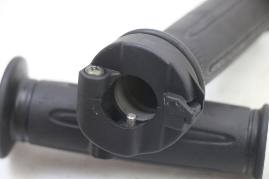 photo de MANOPOLE DELL'ACCELERATORE SYM FIDDLE 3 III 125 (2014 - 2020)