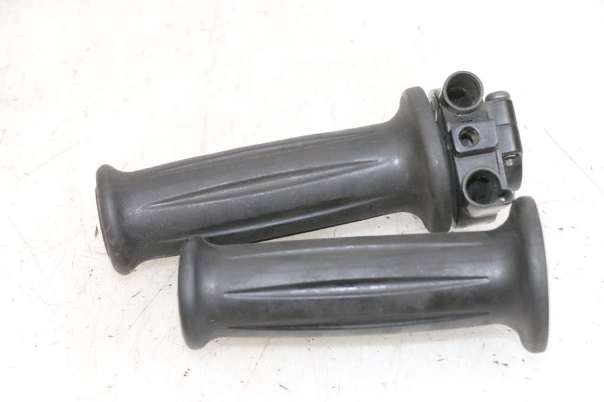 photo de MANOPOLE DELL'ACCELERATORE MBK FLIPPER 115 (2013 - 2017) - Zoom sullo stato d'uso