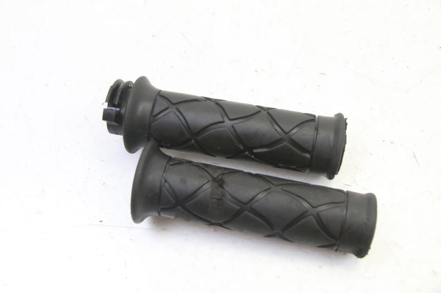 photo de ACCELERATORE YAMAHA JOG R 50 (2004 - 2014)