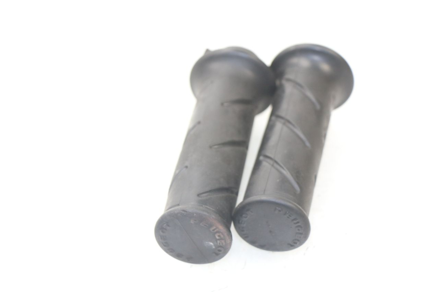 photo de Manopola dell'acceleratore PEUGEOT KISBEE 2T 50 (2010 - 2017)