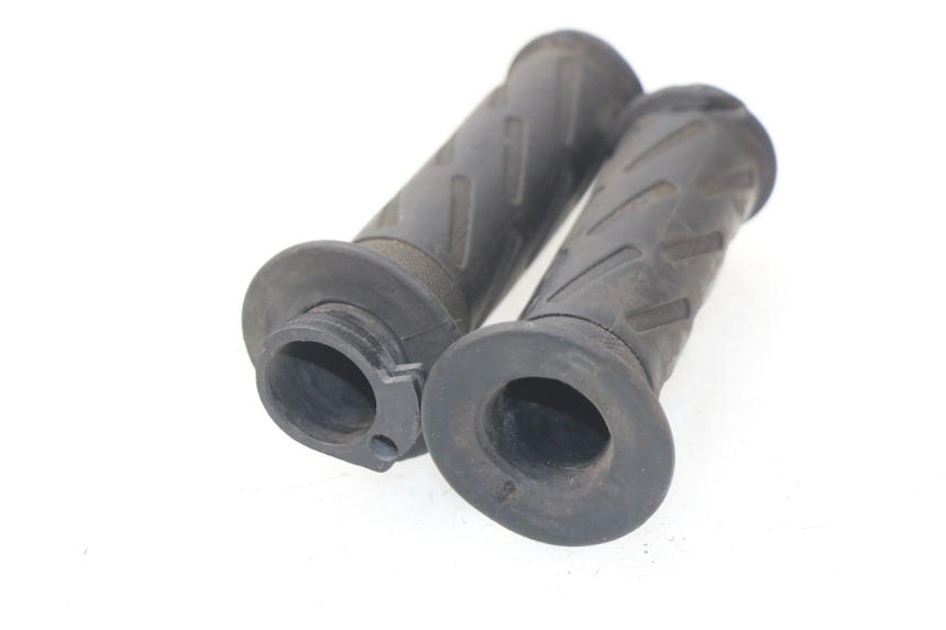 photo de ACCELERATORE PEUGEOT KISBEE 2T 50 (2018 - 2022)