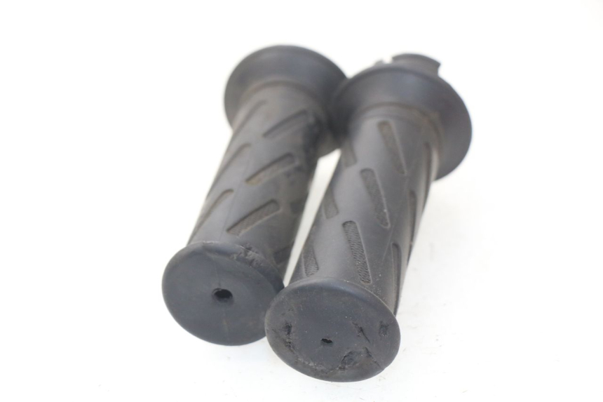 photo de ACCELERATORE PEUGEOT KISBEE 2T 50 (2018 - 2022)