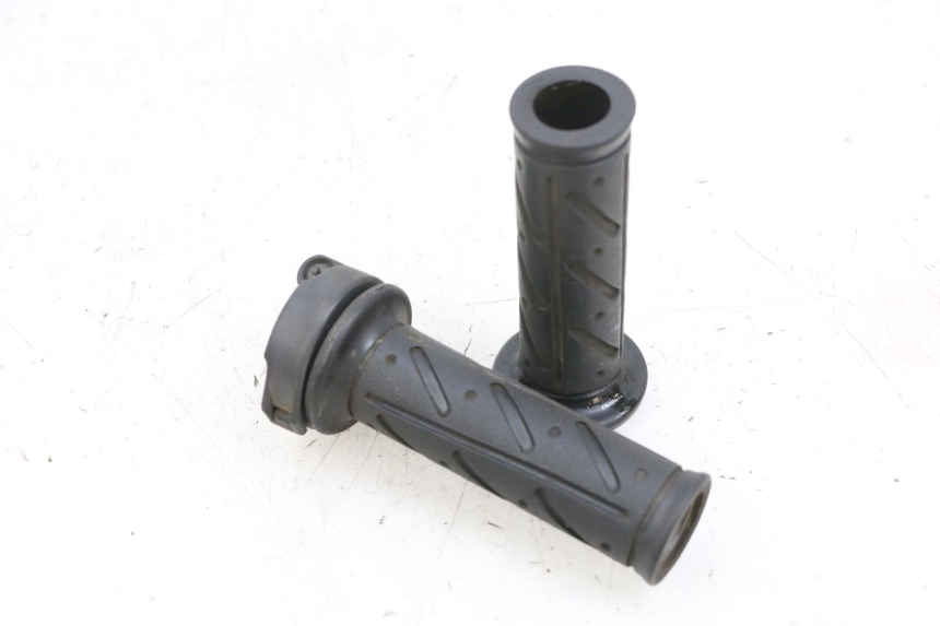 photo de MANOPOLE DELL'ACCELERATORE KYMCO LIKE 125 (2009 - 2016) - Vista principale