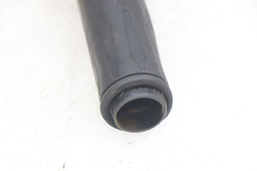photo de MANOPOLE DELL'ACCELERATORE PIAGGIO MP3 LT 400 (2007 - 2012)