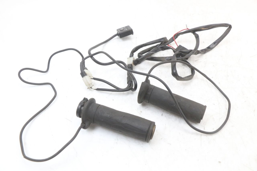 photo de MANOPOLE DELL'ACCELERATORE PIAGGIO MP3 LT 400 (2007 - 2012)