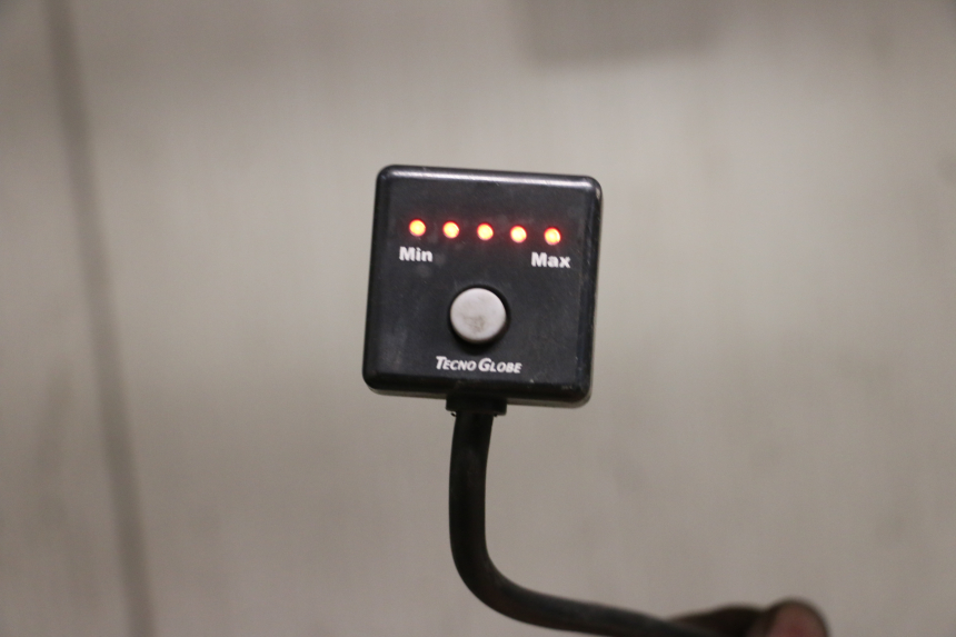 photo de MANOPOLE DELL'ACCELERATORE PIAGGIO MP3 LT 400 (2007 - 2012)