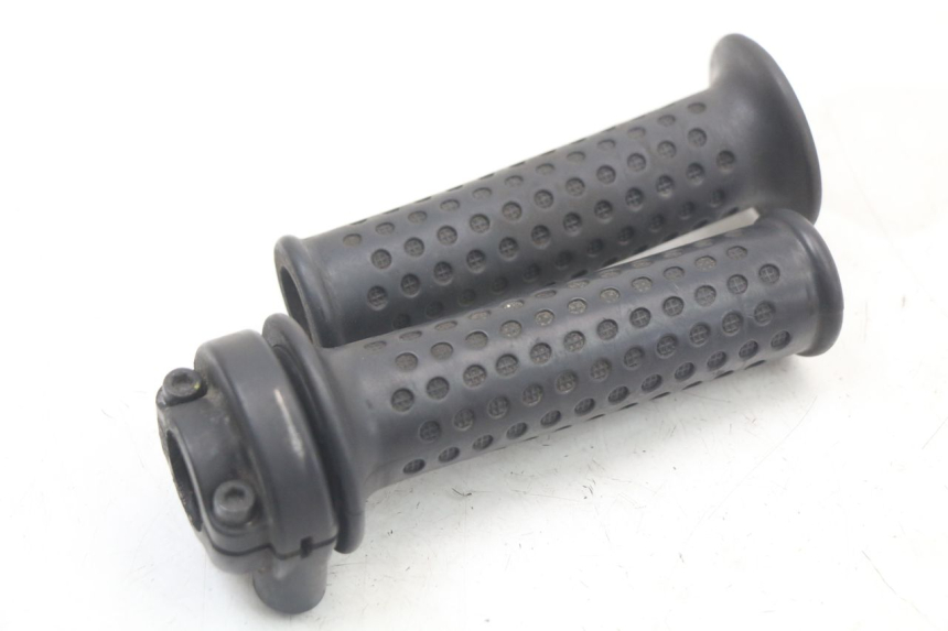 photo de MANOPOLE DELL'ACCELERATORE PIAGGIO MP3 LT 400 (2007 - 2012)