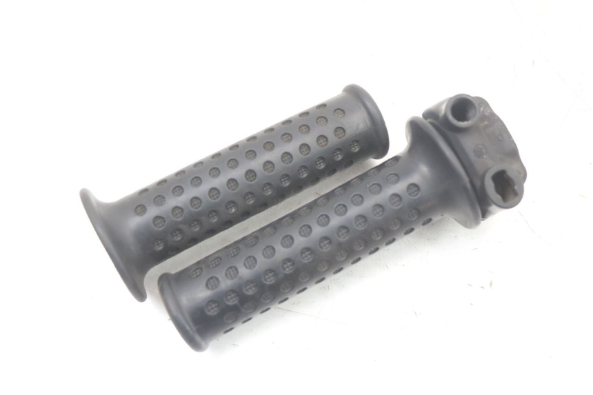 photo de MANOPOLE DELL'ACCELERATORE PIAGGIO MP3 LT 400 (2007 - 2012)