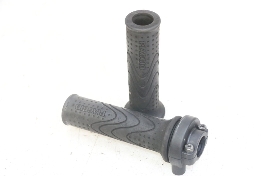 photo de ACCELERATORE PIAGGIO MP3 LT 300 (2010 - 2016)