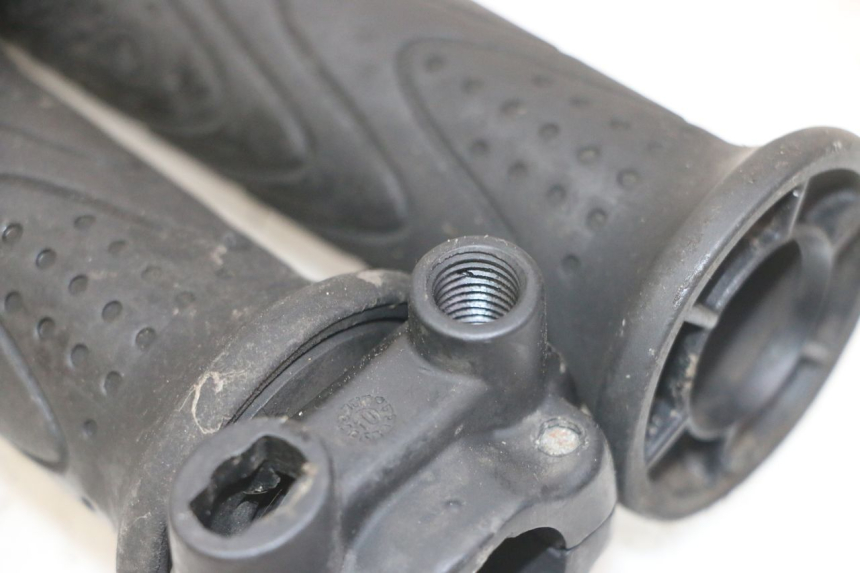 photo de ACCELERATORE PIAGGIO MP3 LT 300 (2010 - 2016)