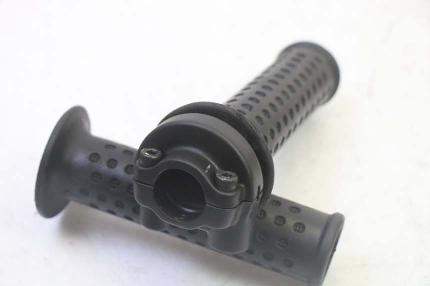 photo de ACCELERATORE PIAGGIO MP3 LT 300 (2010 - 2016) - Zoom sullo stato d'uso