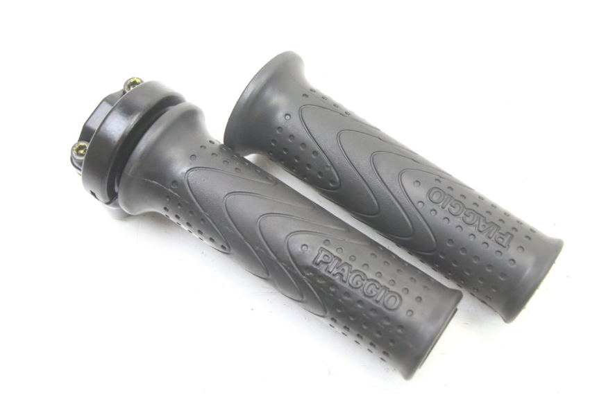 photo de MANOPOLE DELL'ACCELERATORE PIAGGIO MP3 500 (2014 - 2016)