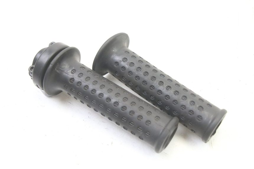photo de MANOPOLE DELL'ACCELERATORE PIAGGIO MP3 500 (2011 - 2015)