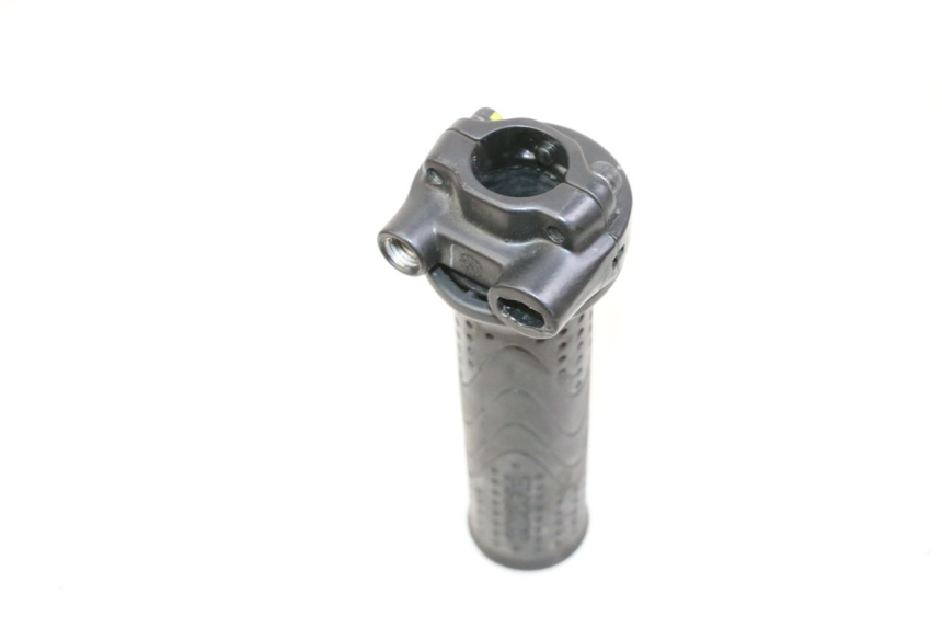 photo de MANOPOLE DELL'ACCELERATORE PIAGGIO MP3 500 (2014 - 2016)