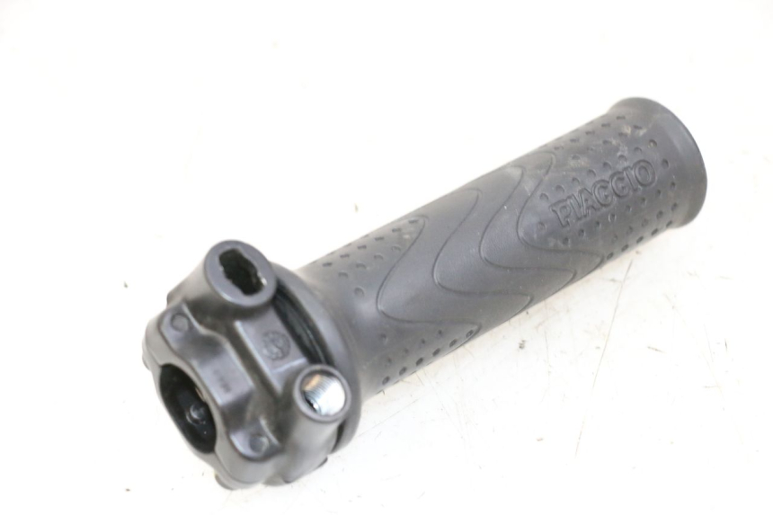 photo de MANOPOLE DELL'ACCELERATORE PIAGGIO MP3 500 (2014 - 2016)