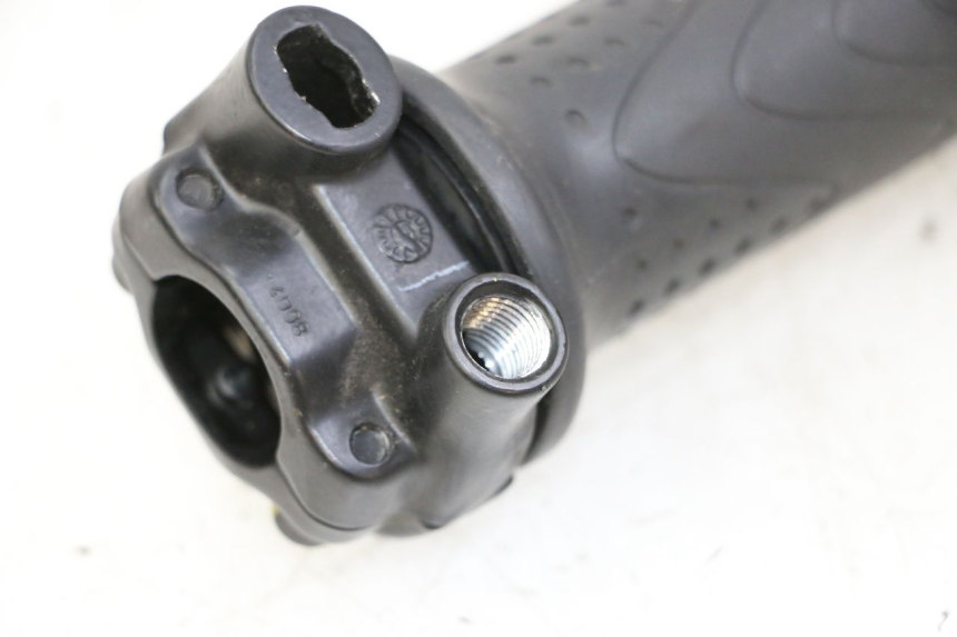 photo de MANOPOLE DELL'ACCELERATORE PIAGGIO MP3 500 (2014 - 2016)