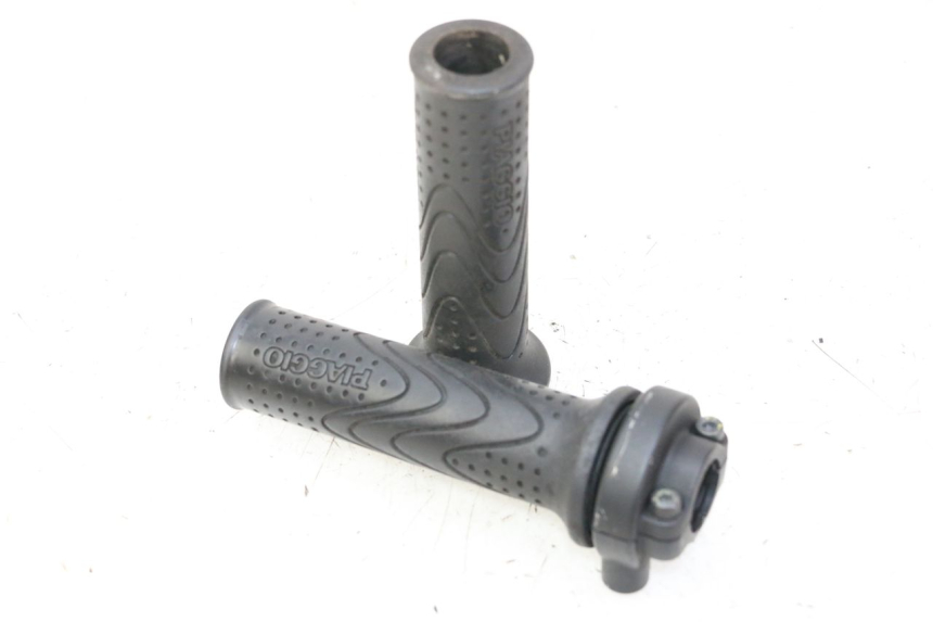 photo de MANOPOLE DELL'ACCELERATORE PIAGGIO MP3 500 (2011 - 2015)