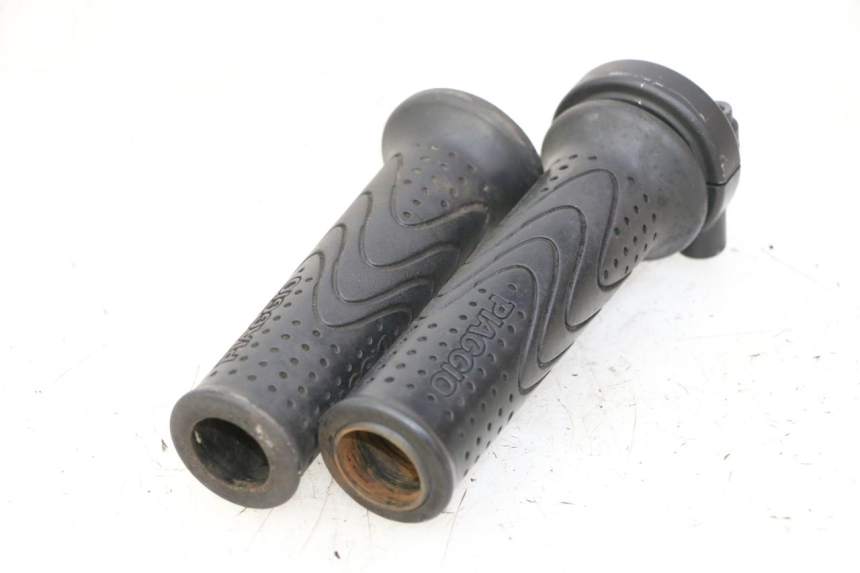 photo de MANOPOLE DELL'ACCELERATORE PIAGGIO MP3 500 (2011 - 2015)