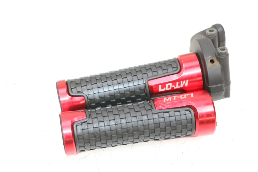 photo de ACCELERATORE YAMAHA MT-07 MT07 ABS 700 (2018 - 2020) - Primo piano tecnico