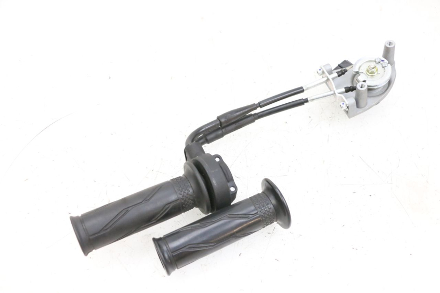 photo de ACCELERATORE YAMAHA NEO'S CORE 1 (2022 - 2026) - Zoom sullo stato d'uso