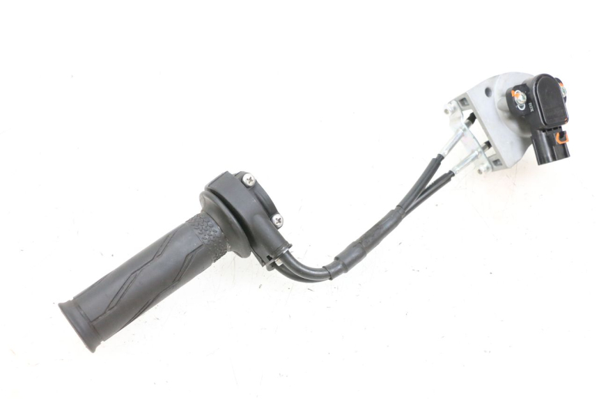 photo de ACCELERATORE YAMAHA NEO'S CORE 1 (2022 - 2026) - Altra angolazione