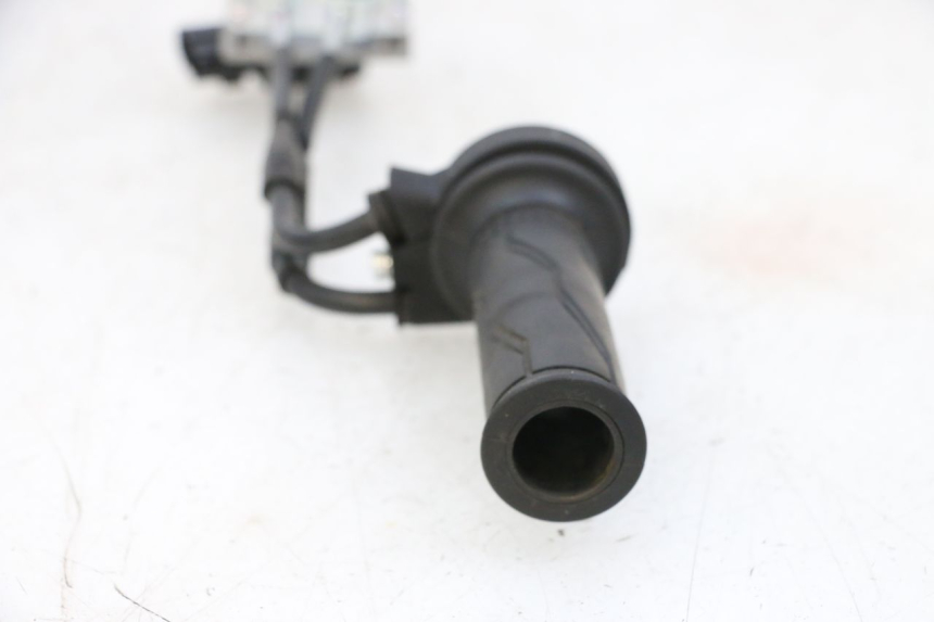 photo de ACCELERATORE YAMAHA NEO'S CORE 1 (2022 - 2026) - Primo piano tecnico