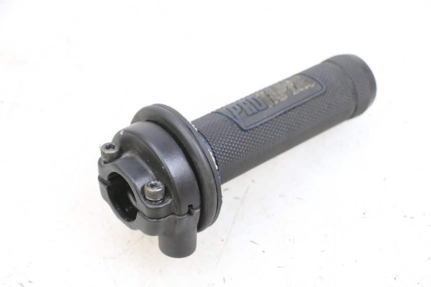 photo de MANOPOLE DELL'ACCELERATORE PIAGGIO NEW TYPHOON 50 (2018 - 2021) - Zoom sullo stato d'uso