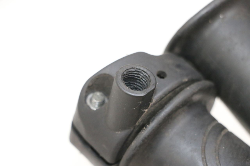 photo de MANOPOLE DELL'ACCELERATORE SYM ORBIT III 3 4T 50 (2018 - 2021) - Zoom sullo stato d'uso