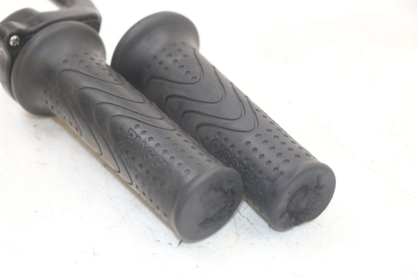 photo de ACCELERATORE PIAGGIO NEW TYPHOON 50 (2010 - 2017)