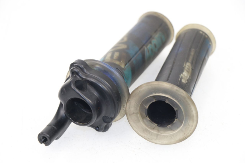photo de Manopola dell'acceleratore PIAGGIO NRG EXTREME H2O 50 (1999 - 2001)