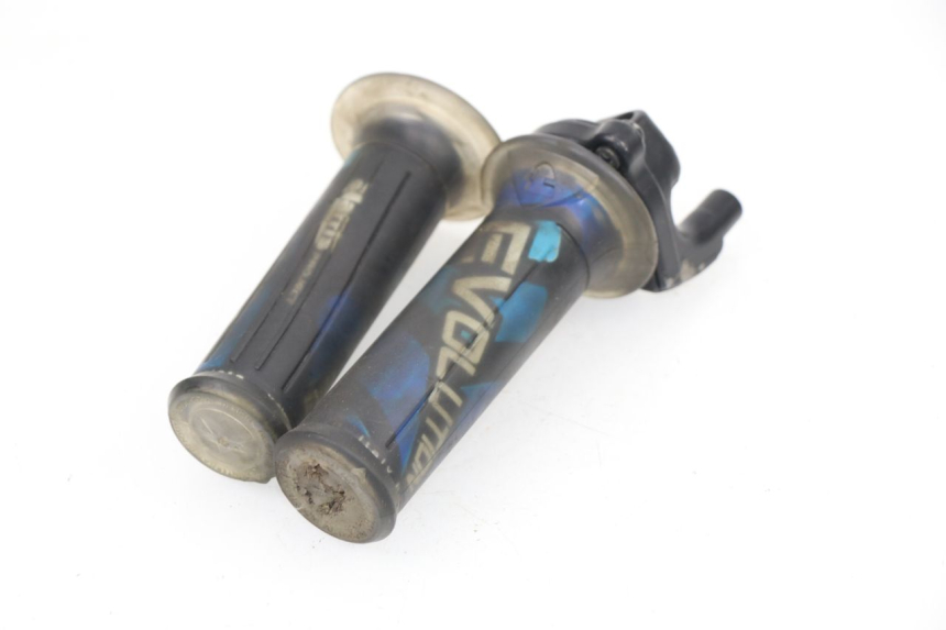 photo de Manopola dell'acceleratore PIAGGIO NRG EXTREME H2O 50 (1999 - 2001)
