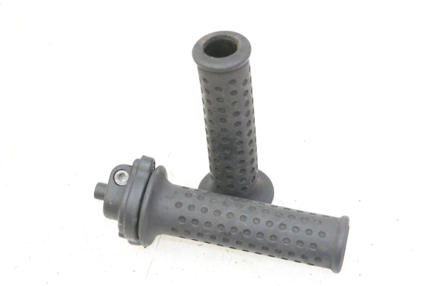 photo de ACCELERATORE PIAGGIO VESPA GRANTURISMO 200 (2004 - 2005)