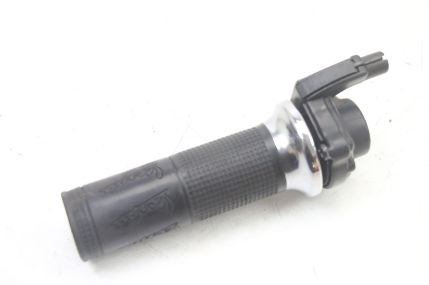 photo de MANOPOLE DELL'ACCELERATORE PIAGGIO VESPA LX 2T 50 (2005 - 2013)