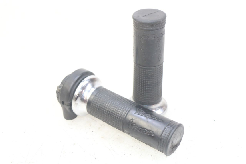 photo de MANOPOLE DELL'ACCELERATORE PIAGGIO VESPA LXV 125 (2006 - 2009)